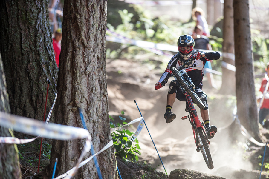 Gara-spettacolo Townhill, sfide in mountain bike in centro storico