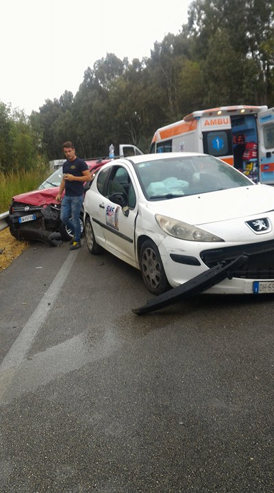 Scontro tra vetture sulla 115, in zona Macauda: sei feriti. Traffico paralizzato