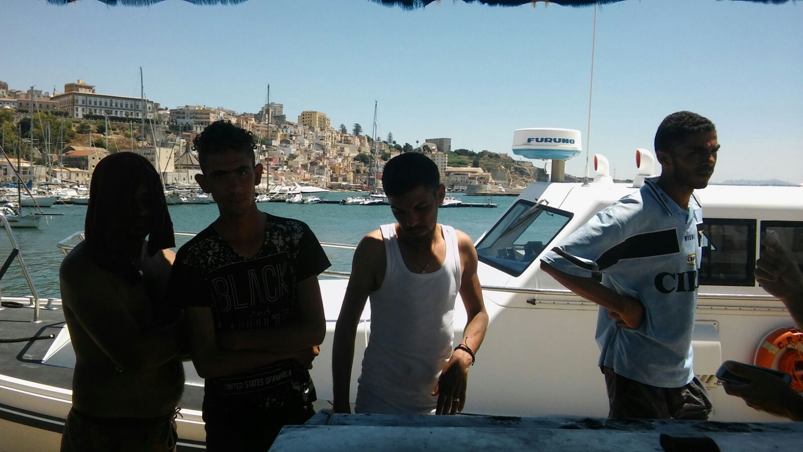 Contrasto all'immigrazione clandestina: i Carabinieri rintracciano una sessantina di magrebini