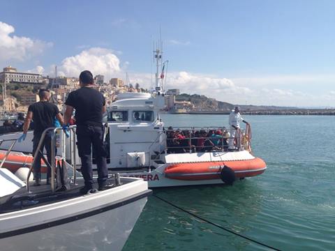 Immigrazione: è emergenza. Altre due barche con una ventina di migranti intercettati al largo di Sciacca