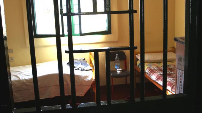 Stalking, Atria in carcere. Evaso 7 volte in 2 giorni dai domiciliari, arrestato dopo atti osceni in luogo pubblico