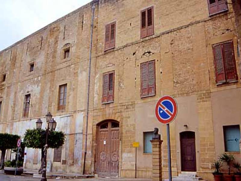 La Dia sequestra Palazzo Pignatelli a Castelvetrano. Sigilli al patrimonio del mercante d'arte amico di Messina Denaro