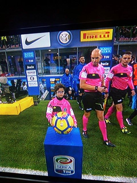 È di Sciacca il bambino che domenica sera ha consegnato il pallone ufficiale della Serie A all'arbitro di Inter-Atalanta
