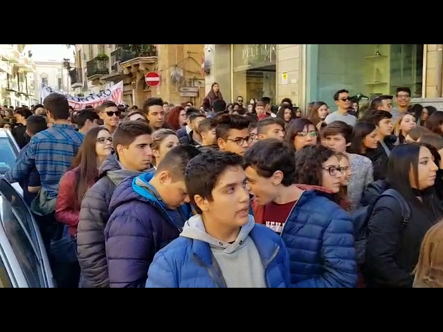 La Buona Scuola e i tagli del Governo: cortei in tutta Italia, non manca anche quello saccense
