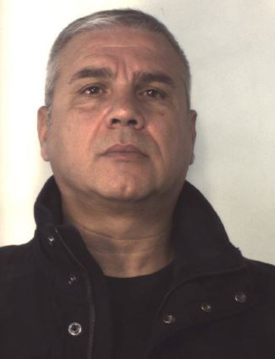 Catania. Fornitura di cemento scadente alle ditte impegnate nei lavori della fibra ottica: sequestrata società di calcestruzzi