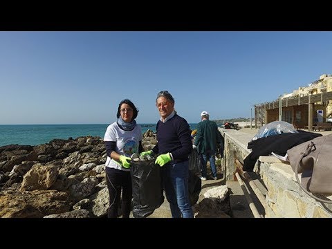 Nuova uscita dei volontari di "Sciacca Pulita": tra loro Rino Marinello, una settimana dopo l'elezione a senatore: "Per me non è cambiato niente"