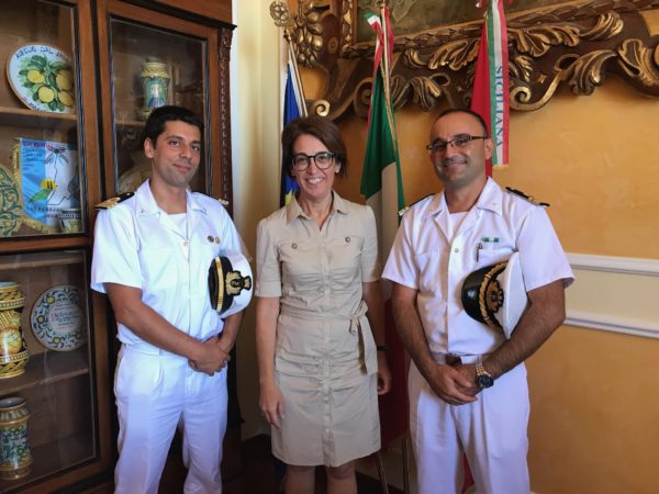 Tensioni tra pescatori e Autorità marittima: la sindaca Francesca Valenti convoca le parti