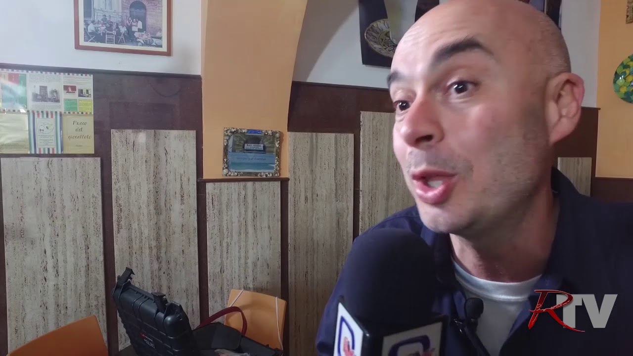 Le telecamere Rai a Sciacca, lo "zio Aurelio": "La mia granita anche per i ciclisti del Giro d'Italia"