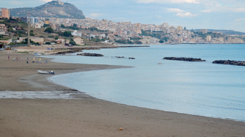 Stagione balneare alle porte, prelievi entro fine mese. A Sciacca, vietato per inquinamento il tratto della Foggia
