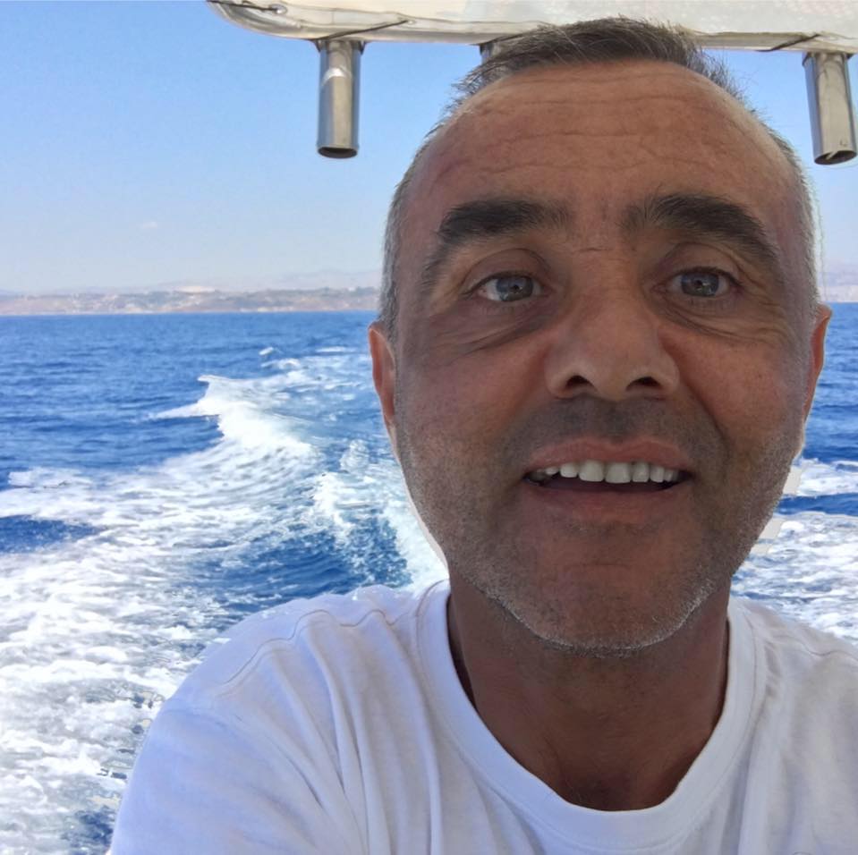 Francesco Canzonieri, il netturbino religioso: "Riceviamo lo stipendio in ritardo, il sindaco ha il potere di intervenire per rimediare a questa stortura"
