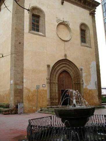Cade cornicione dall' ex chiesa di Santa Margherita, nessun danno a persone o cose