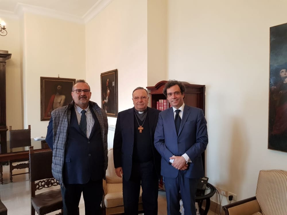 400 litri di olio d'oliva, donazione dell'Esa all'Arcidiocesi di Agrigento