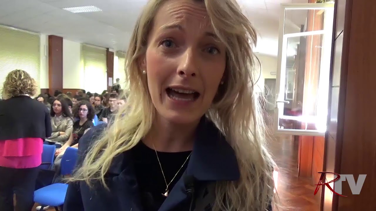 Il Liceo Classico Fazello incontra la scrittrice Andrea Marcolongo: "Siamo tutti eroi delle nostre vite"