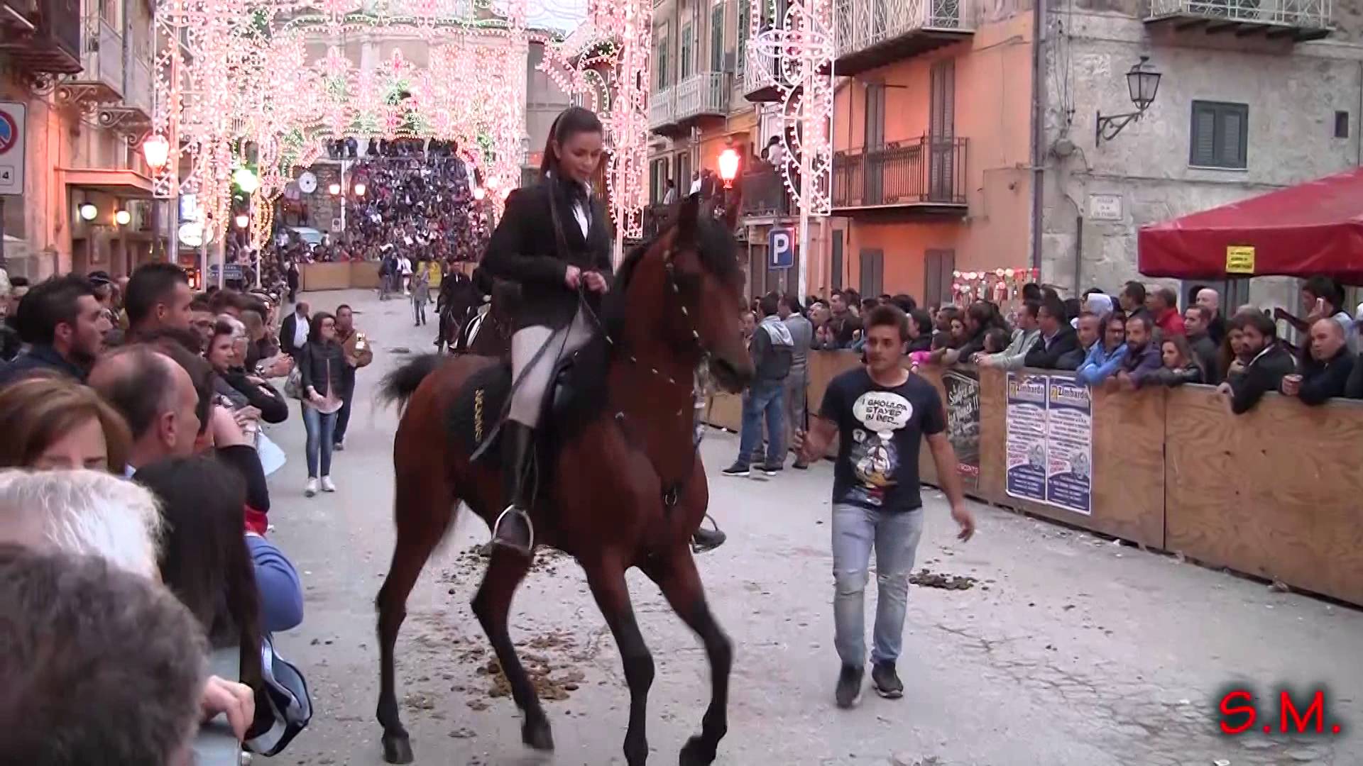 Sagra del Taratata' a Casteltermini: cavallo si imbizzarisce, un ferito