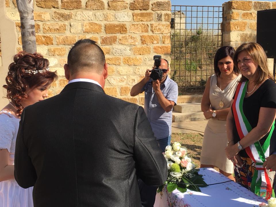 Tra i ruderi di Montevago celebrati i primi due matrimoni
