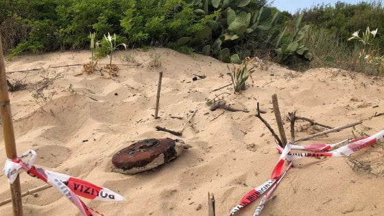 Due ordigni bellici ritrovati sulla battigia e nelle acque di Lido Fiori in meno di 48 ore