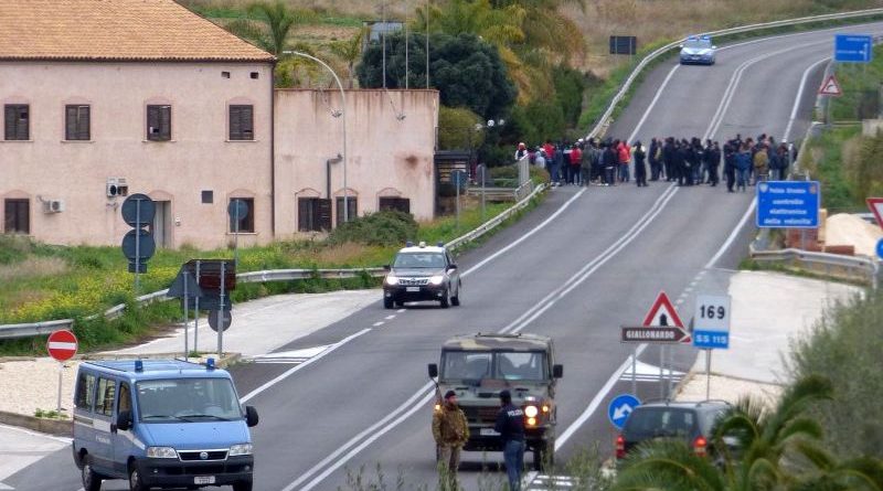 Immigrazione. Ok alla nuova rete Sprar in provincia. Ma gli sbarchi sono calati, e non si profilano emergenze