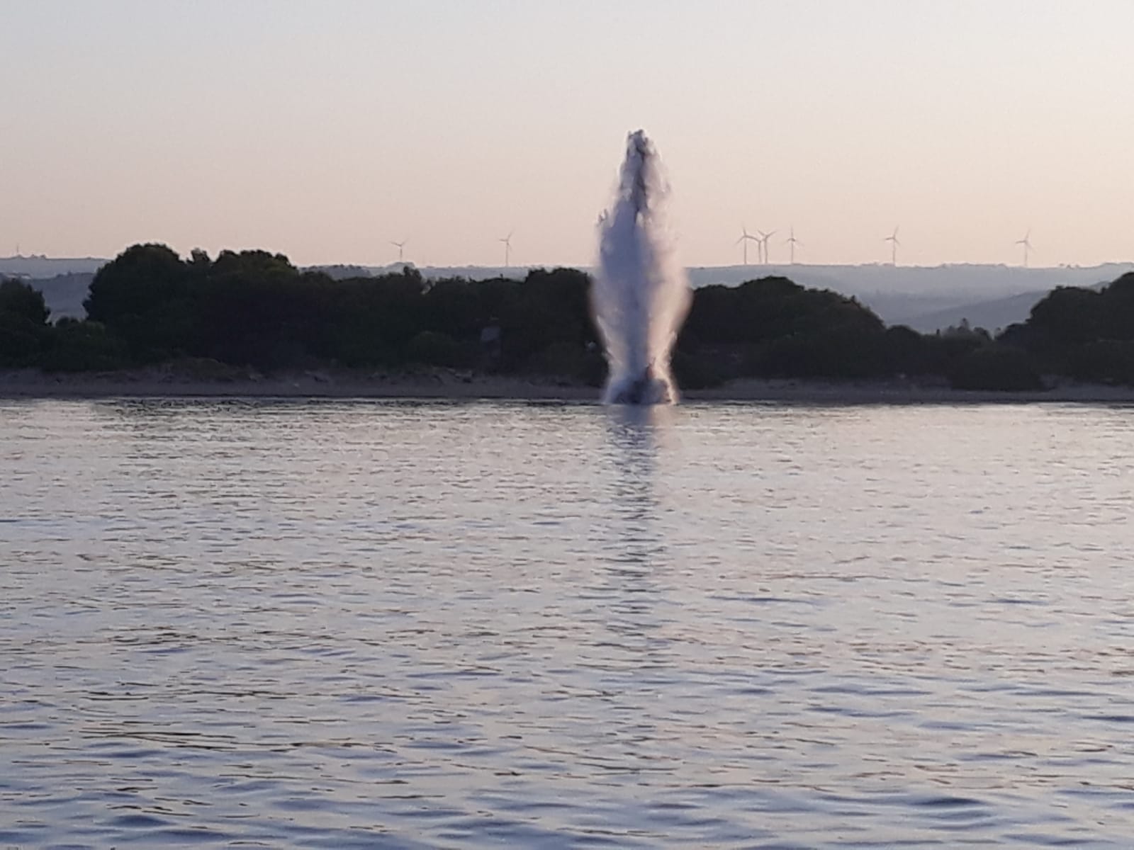 Una mina anticarro fatta brillare questa mattina a Lido Fiori di Menfi