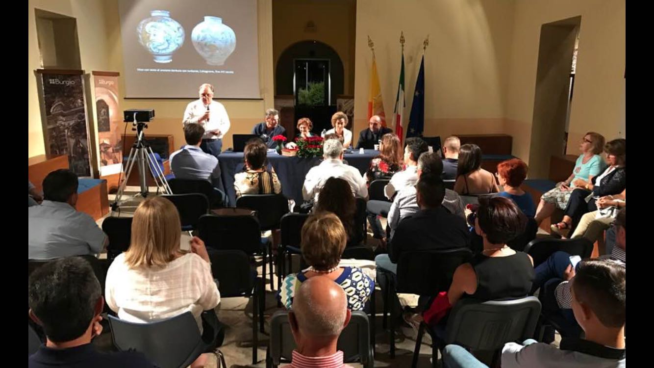 Burgio racconta i tesori del Museo della Ceramica con il volume "I Quaderni del Muceb"