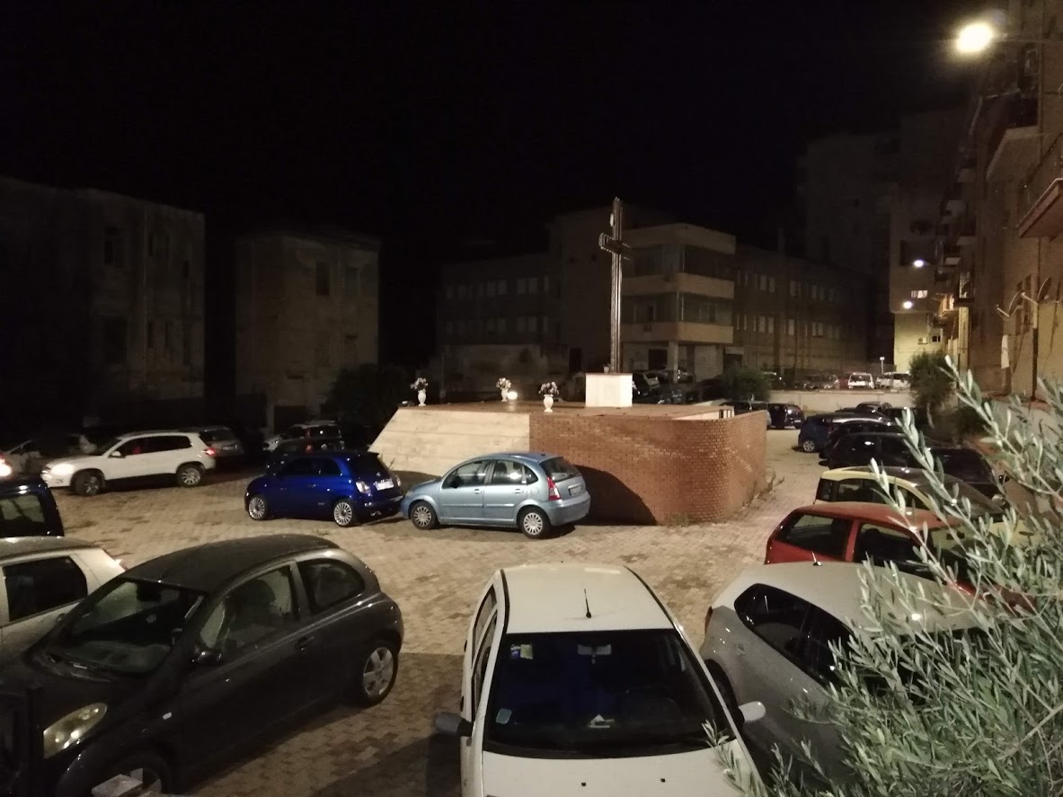 Anche il calvario a Sciacca diventa parcheggio, una nuova vergogna