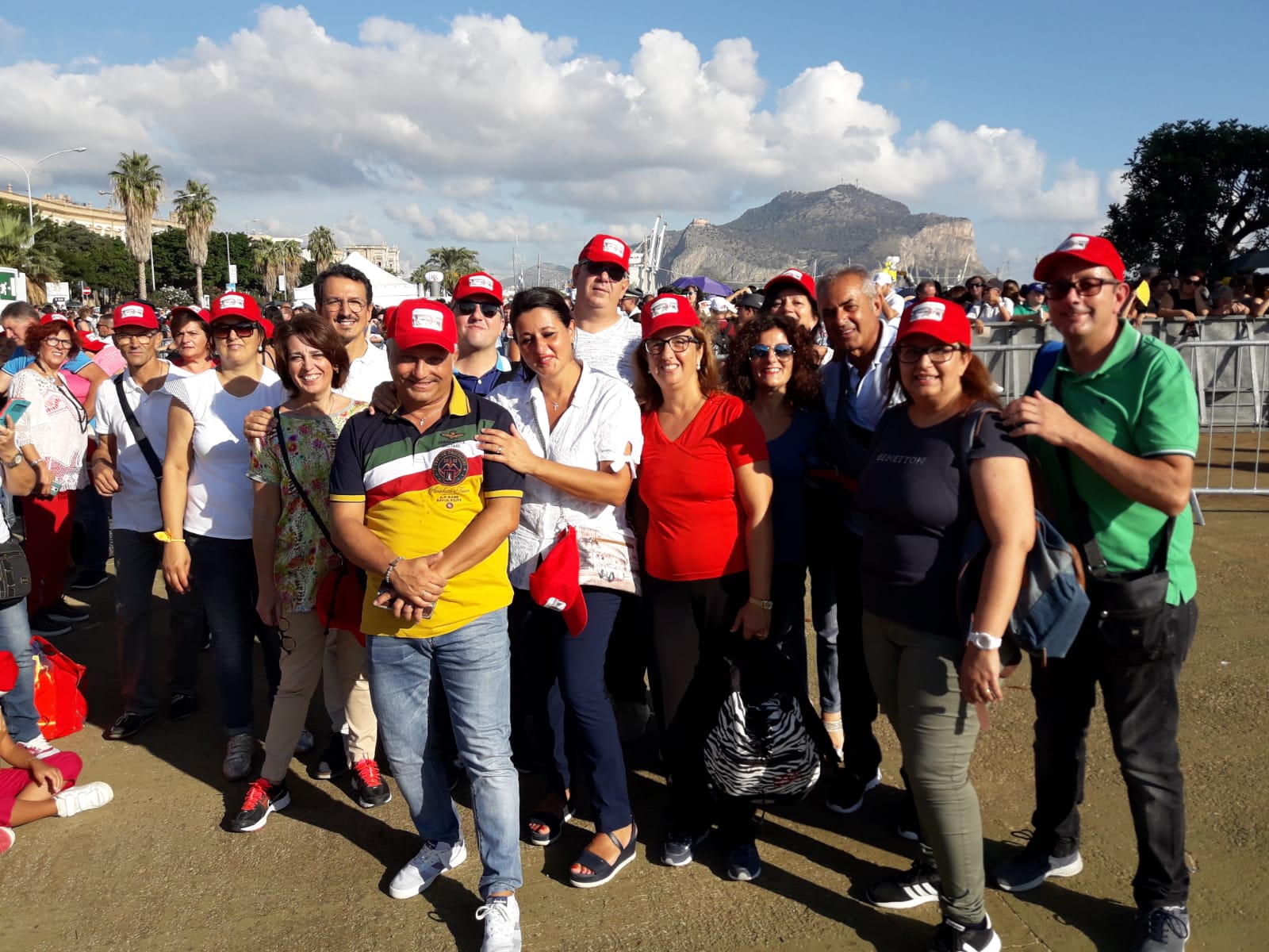 Anche tantissimi saccensi a Palermo per Papa Francesco