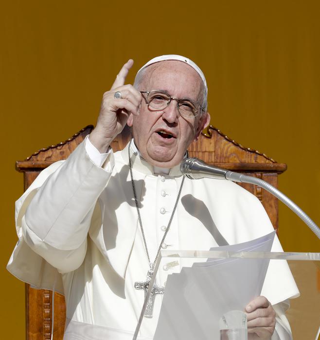 Palermo. Centomila persone al Foro Italico per Papa Francesco: "Non si può credere in Dio essendo mafiosi"