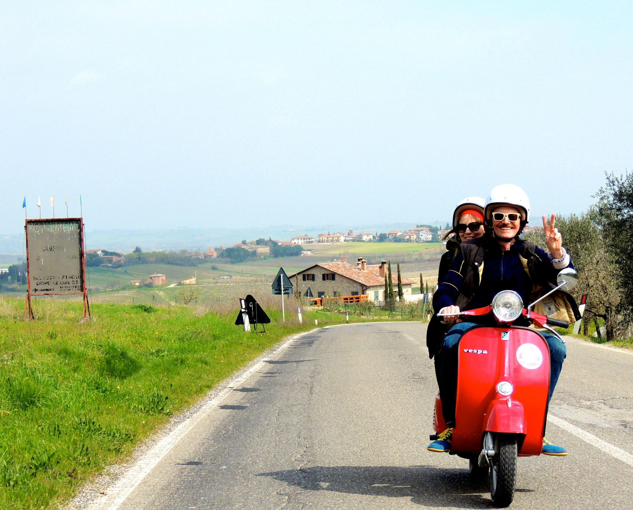 Vespisti lungo la "Strada degli Scrittori", diversi itinerari turistici per gli amanti delle due ruote