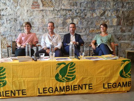 Legambiente. Ordinanze di demolizione delle case abusive non applicate nell'80% dei casi