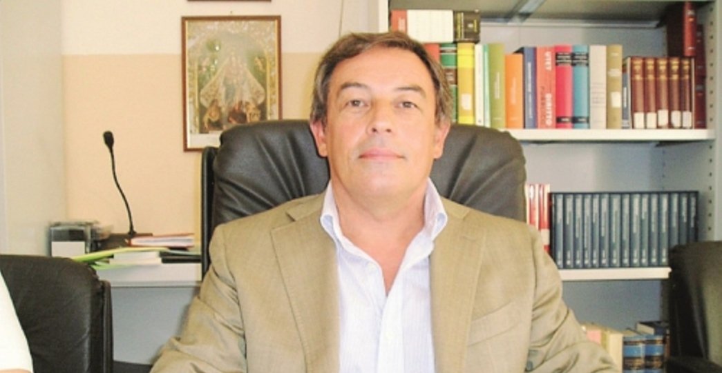 L'ex deputato regionale Cani ancora nei guai per diplomi falsi, era stato già indagato per estorsione in una scuola paritaria di Menfi