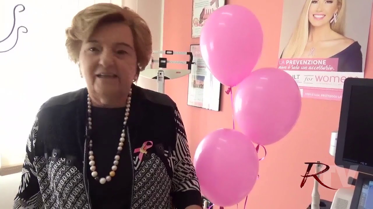 Porta San Salvatore a Sciacca illuminata di rosa, riparte ad ottobre il mese della prevenzione "con il nastro rosa" di Lilt
