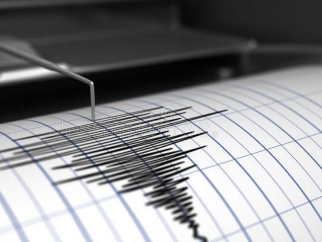Forte scossa di terremoto sveglia la Sicilia orientale, paura e gente in strada
