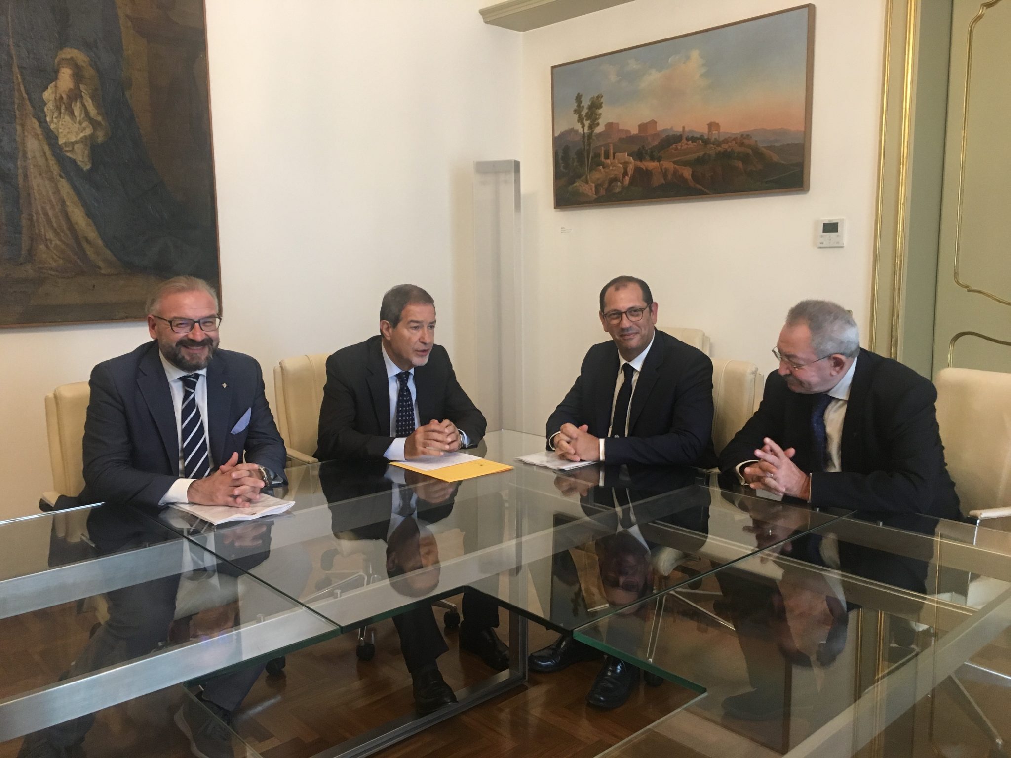 Credito alle imprese e gestione dei fondi comunitari, Confcommercio Sicilia incontra il Presidente della Regione Musumeci