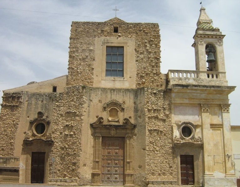 La chiesa di Sant'Agostino, a Sciacca, chiusa e due consiglieri presentano un'interrogazione