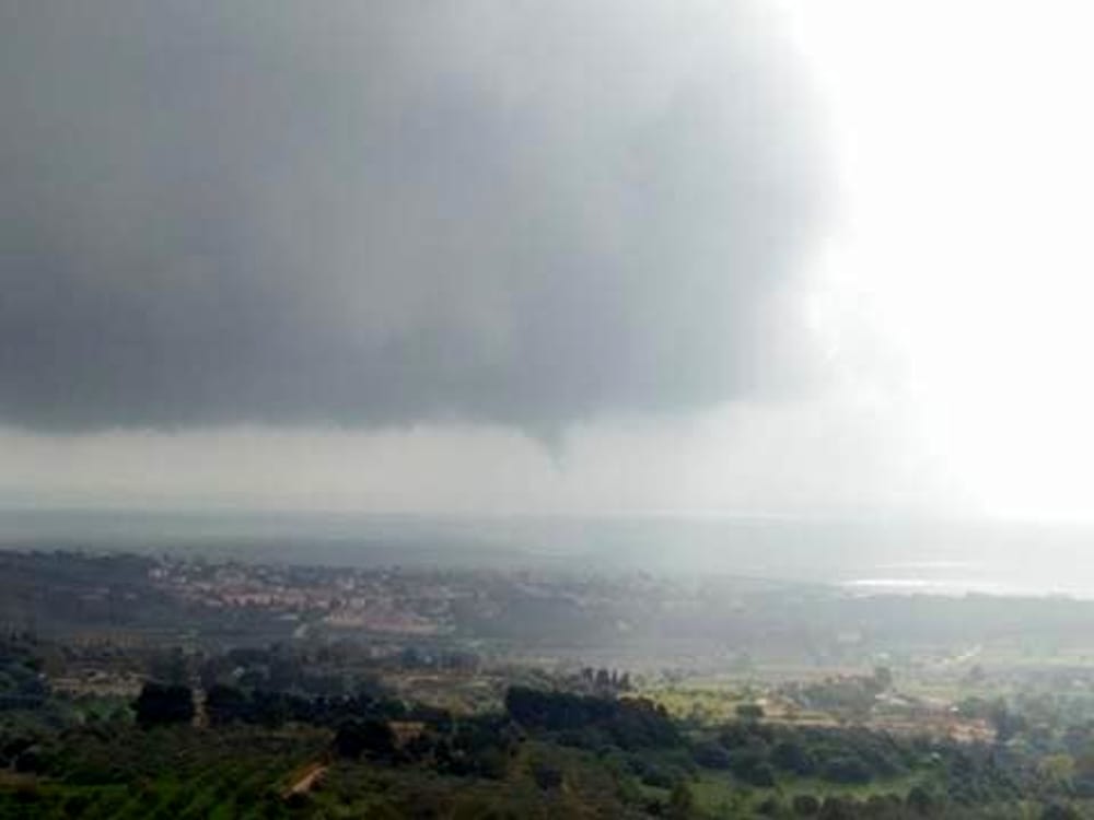 Tromba d'aria a Palma di Montechiaro, paura nel centro agrigentino