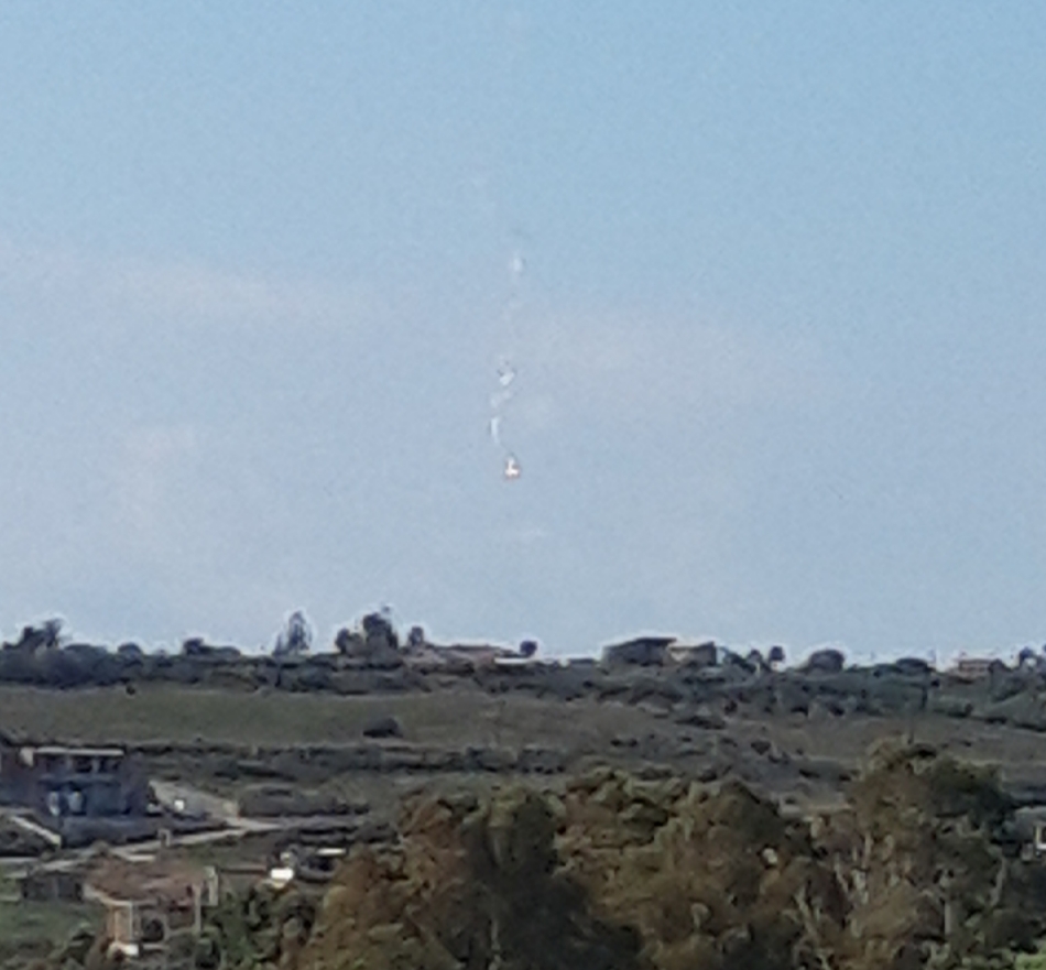 Strano episodio nel cielo di Sciacca, oggetto di fuoco fotografato all'orizzonte