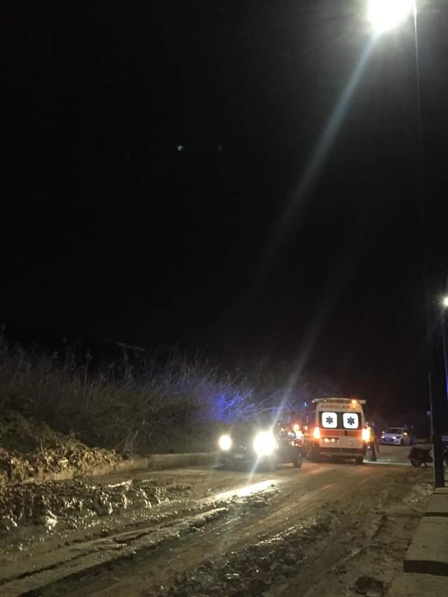Ennesimo incidente in via Lido, centaura perde il controllo del mezzo a causa del fango