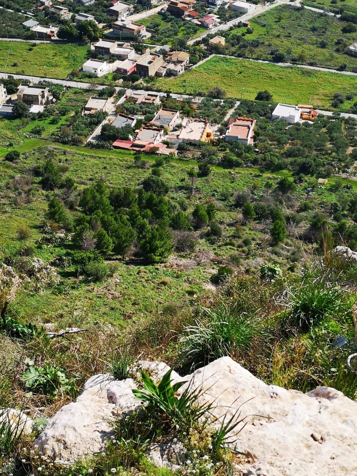 Cinque famiglie sgomberate per il pericolo di caduta del costone di Monte Kronio, non faranno ritorno a casa nell'immediato