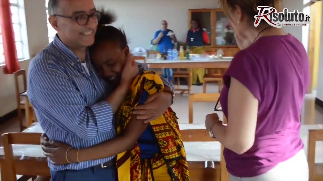 Un video con immagini e commenti sull'impegno in Africa dell'associazione "A Cuore Aperto" presieduta dal cardiochirurgo Ruvolo