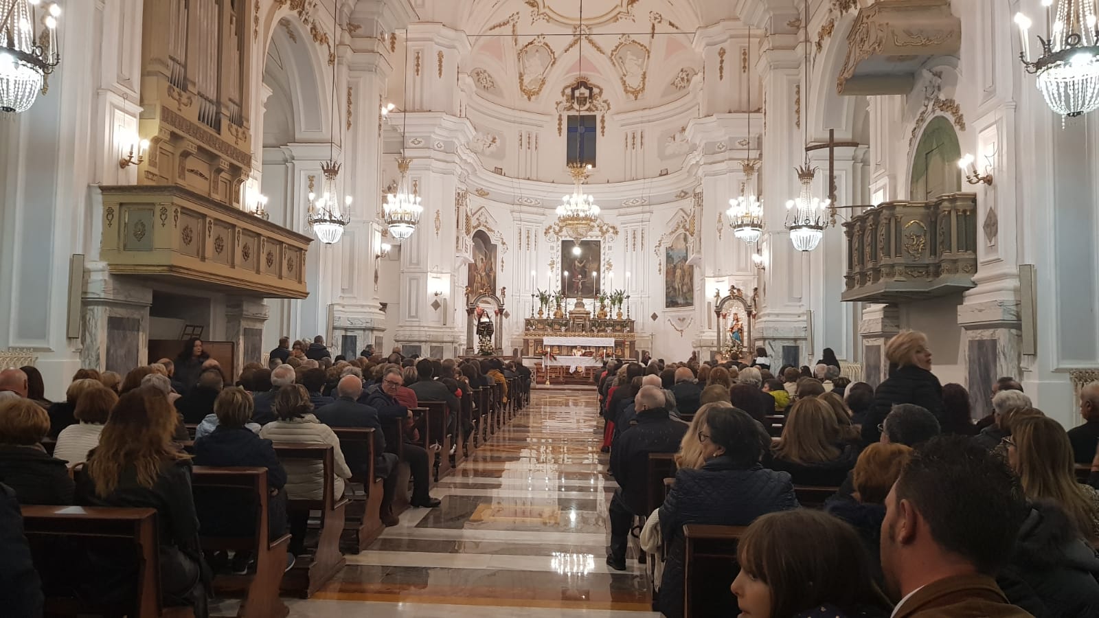 Porte aperte ai fedeli al Collegio, dopo sei anni ritorna anche la statua di Santa Rita nella sua chiesa