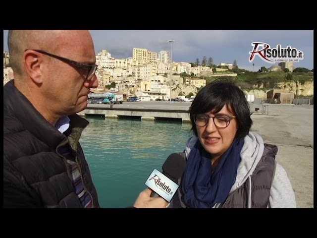 Le correnti spostano i rifiuti dal porto di Sciacca, ma il problema resta