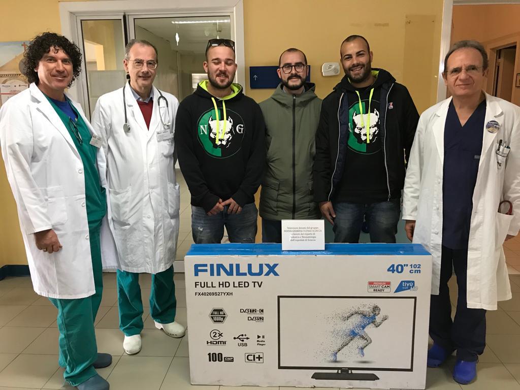 Gli Ultras dello Sciacca donano una tv per i bimbi della pediatria di Sciacca