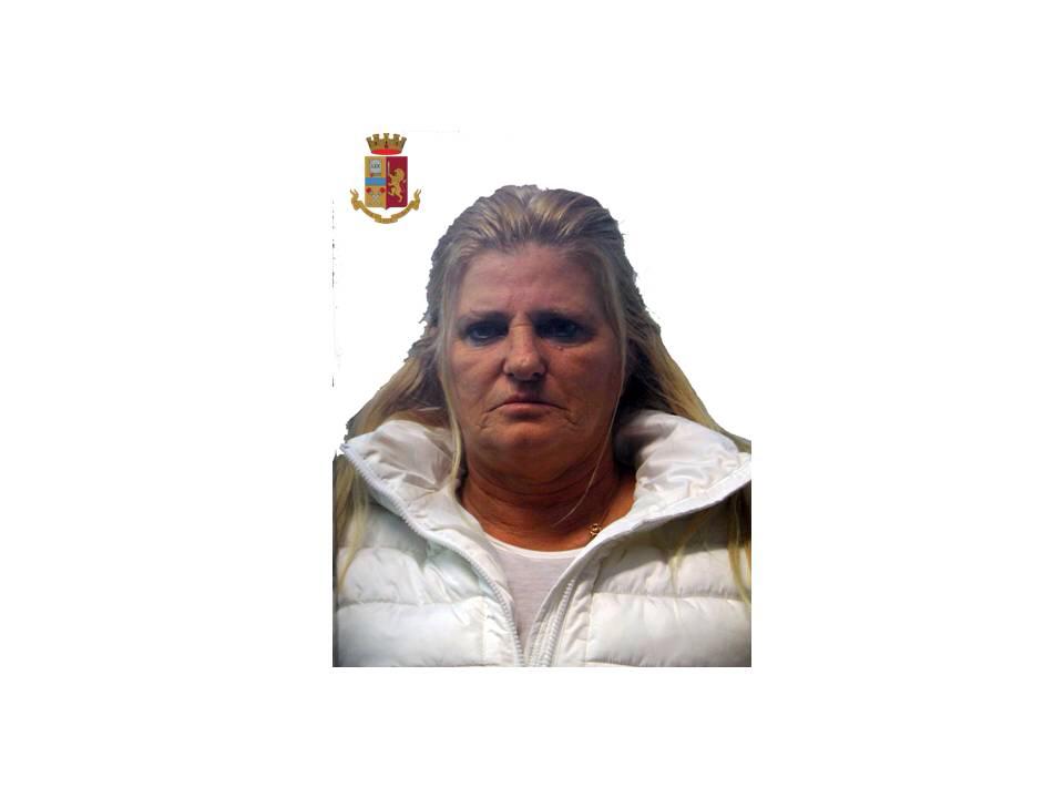 Evade dai domiciliari per andare a comprare le sigarette: arrestata, a Castelvetrano, donna di 54 anni