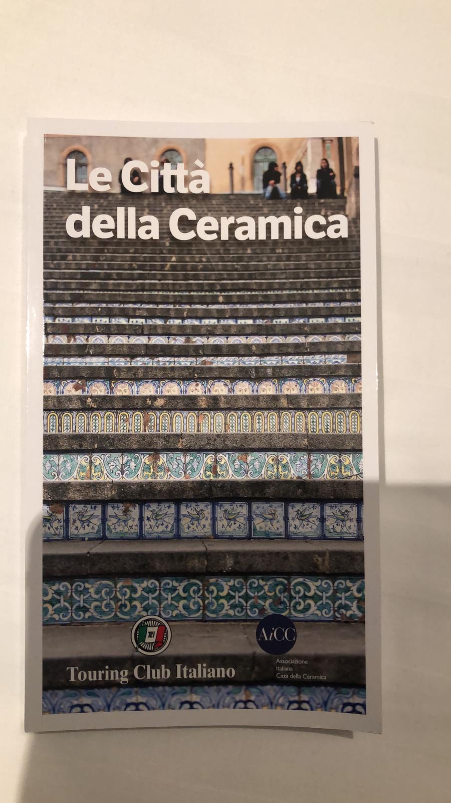 Sciacca tra le citta' della ceramica nella guida di Touring Club e AICC