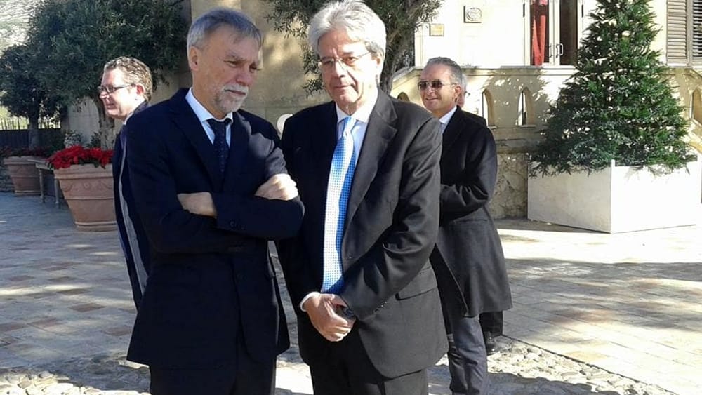 Matrimonio blindato per l’ex sindaco di Catania, Enzo Bianco,  che si è sposato in gran segreto a Siculiana.