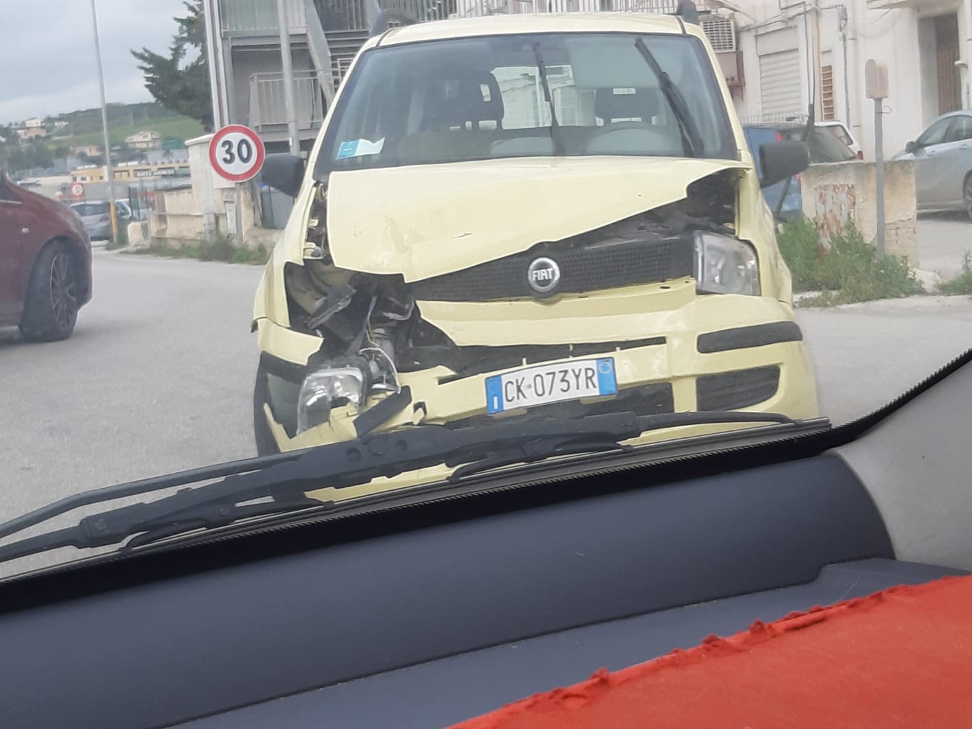 Incidente stradale questa mattina, a Sciacca, in contrada "Seniazza"