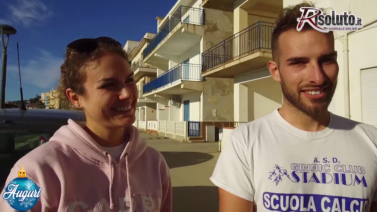 Studenti genovesi in vacanza a Sciacca rimuovono i rifiuti dalla spiaggia della Foggia