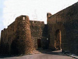 Mura di Vega in stato di abbandono e degrado, Carmela Santangelo sollecita l'intervento dell'amministrazione di Sciacca