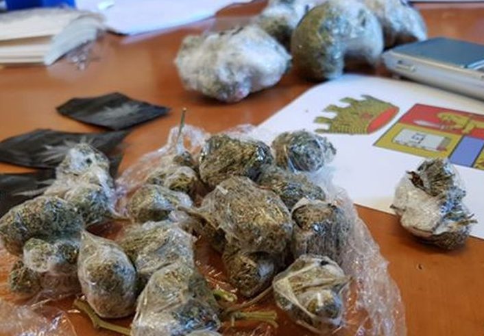 Trentenne di Agrigento sorpreso con due chili di marijuana, il giovane: "E' per uso terapeutico"