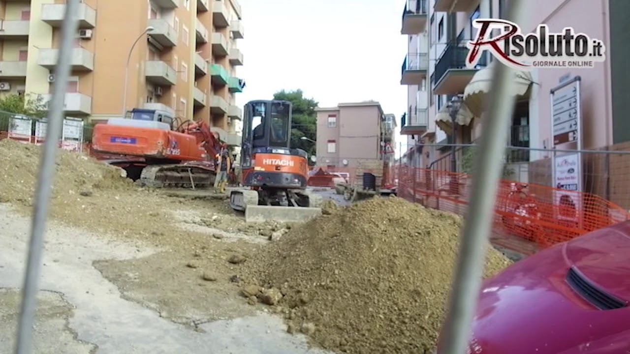 Ancora un cantiere in via Amendola e commerciante del posto sbotta: "La mia attività subisce almeno due chiusure della strada all'anno"