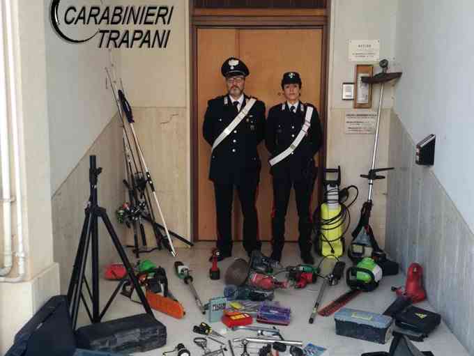 In due rubano in case di Menfi e vengono arrestati dai carabinieri a Castellammare del Golfo
